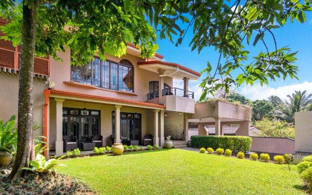 Clove Villa
