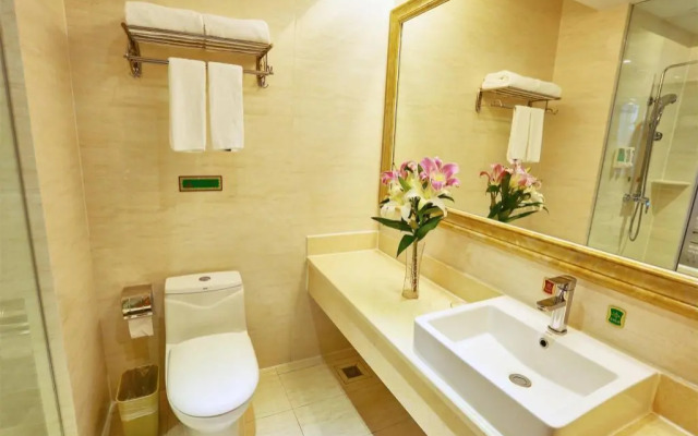 Vienna Hotel Guangdong Dongguan Tangxia South High-Speed Railway Station