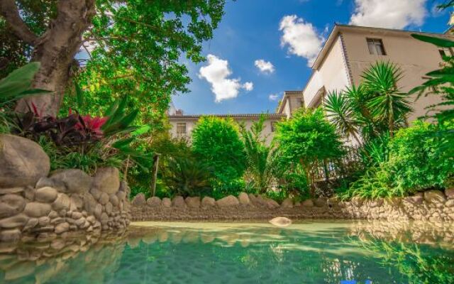 Xinlei Hot Spring Hotel