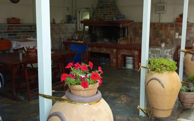 CHRYSPY Toulatos Studios