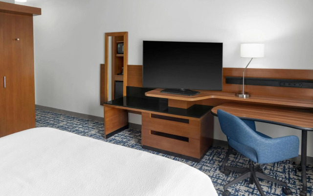 Fairfield Inn & Suites Calhoun