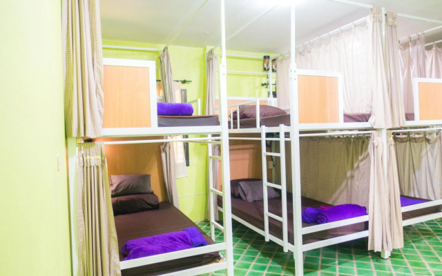 Plus Hostel Ayutthaya