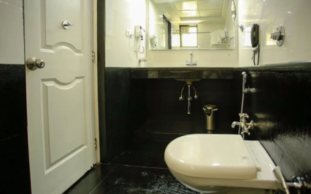 Alankar Elite Inns By OYO Rooms