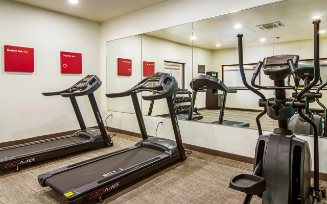 Comfort Suites Wooster near University Campus