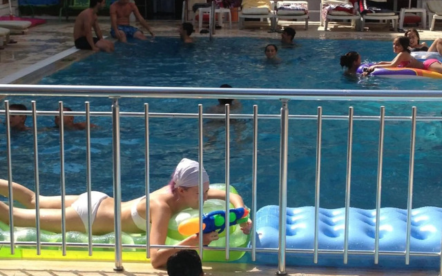 Semiz Apart Hotel