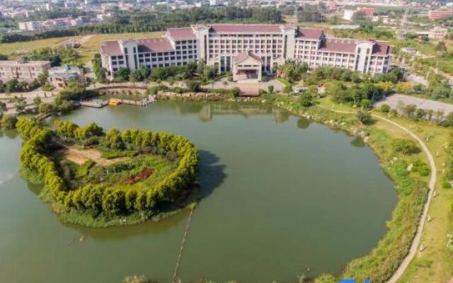 Zhangzhou Longjia Hotel