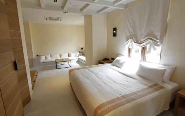 Town Square Suites by Toscana Valley