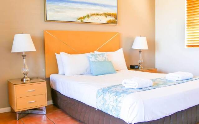 Spa Haven Deluxe 17A