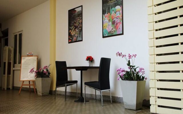 Sri Krungthep Hotel