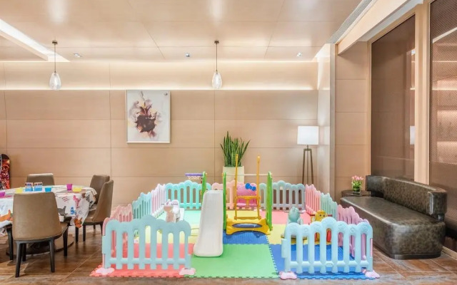 Holiday Inn Chongqing University Town