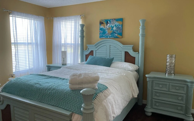 Aquamarine Hideaway