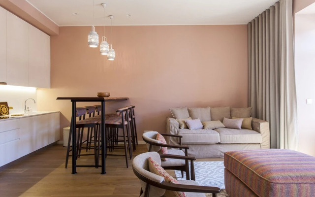 JOIVY Sublime 2BR Apt on Restauradores Sq., nearby Rossio Station