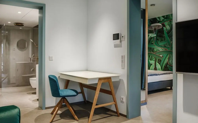 Brucklyn Suites