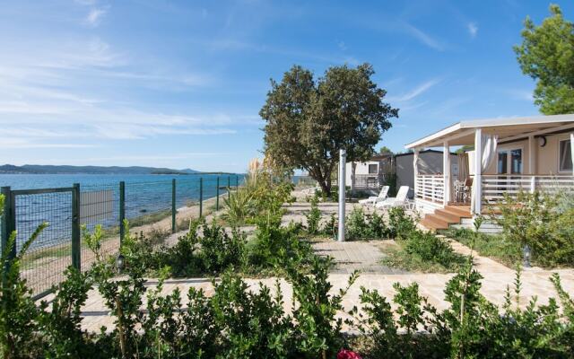 Mobile Home Frangipani 1