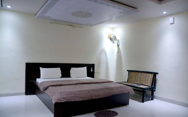 Hotel Arco Palace