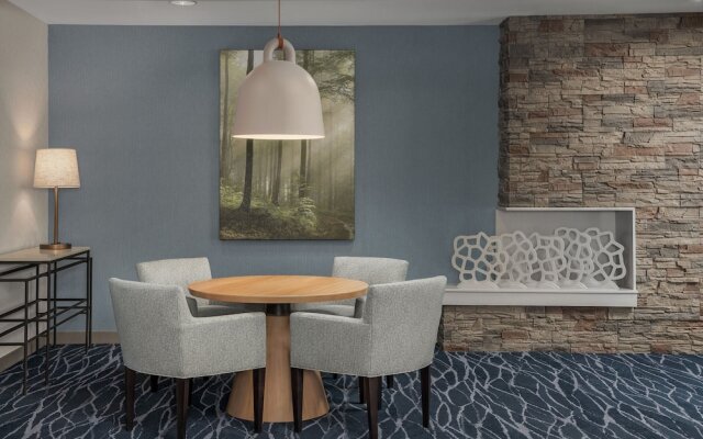 Fairfield Inn & Suites Roanoke North