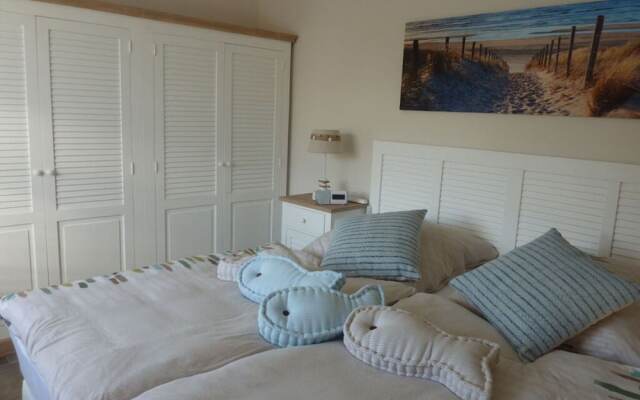 Beach & Good Comfortable Holiday Residence