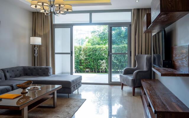 VESTA  - Luxury APT - 2BR - CFC