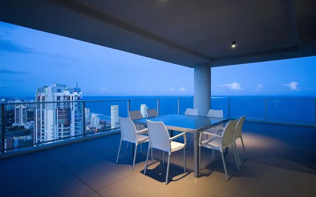Circle on Cavill - Apartment Stay Private