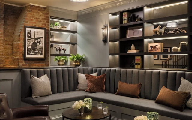 1313 West Luxury Boutique Hotel