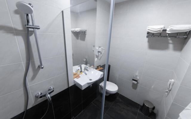 Белый песок