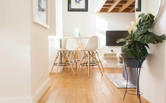 Alfama Blue Studio Loft Apartment - by LU Holidays