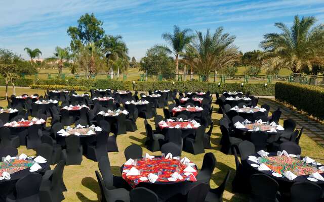 Hilton Pyramids Golf