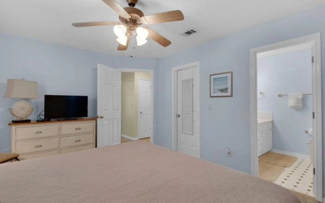 Pineapple Cabana by Bliss Beach Rentals