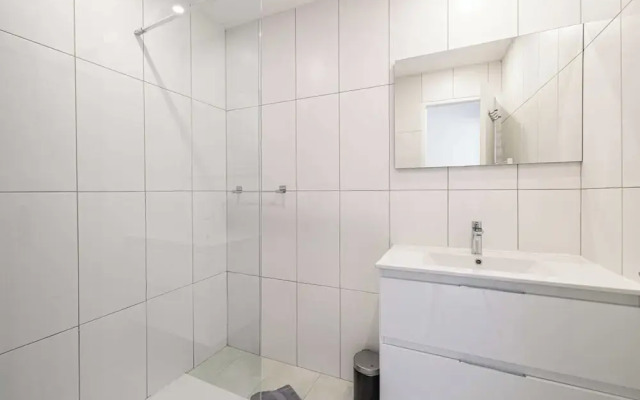 Very Nice Renovated Apartment - Cannes La Bocca - 3br/6p