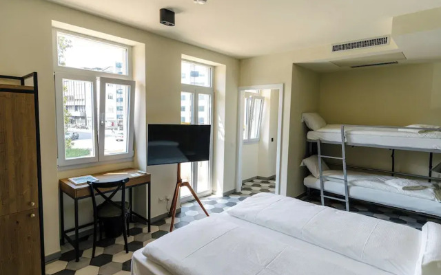 Seven Town House Boutique Hotel