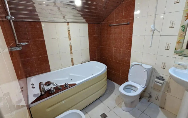 Star Apartment (Star Apartment)