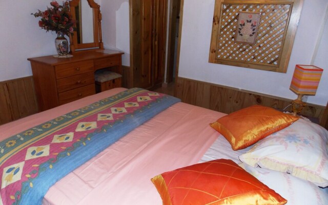 Le Manoir Guest House