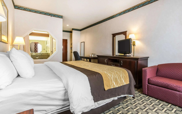 Quality Inn & Suites Evansville North