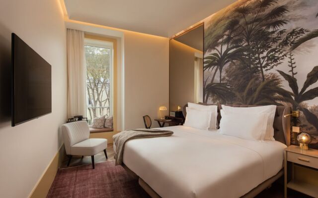 The Ivens, Autograph Collection