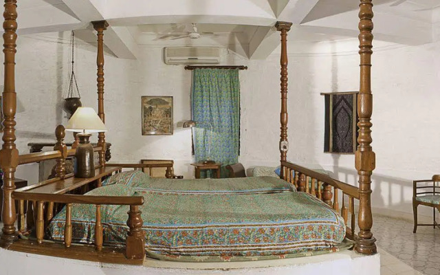 Neemrana Fort-Palace