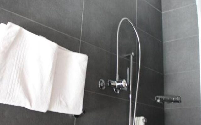 Hotel Restaurant Koi-Gartenteich