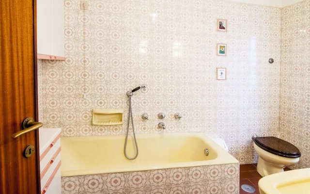 Aurelio&Vaticano Elegant Flat