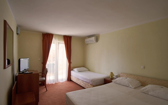 Hotel Vila Ružica- glavna zgrada i depandanse