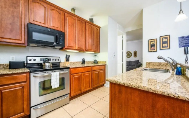 Beautiful Vista Cay Lakeview Condo - 1019