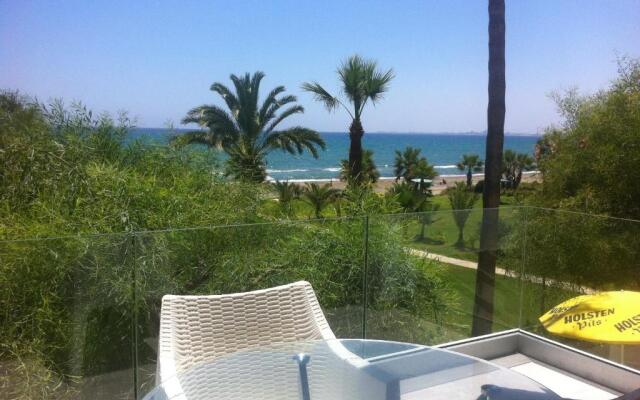Sandy Beach Apartment 13