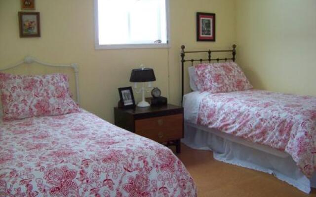 Moon Gate Guest House