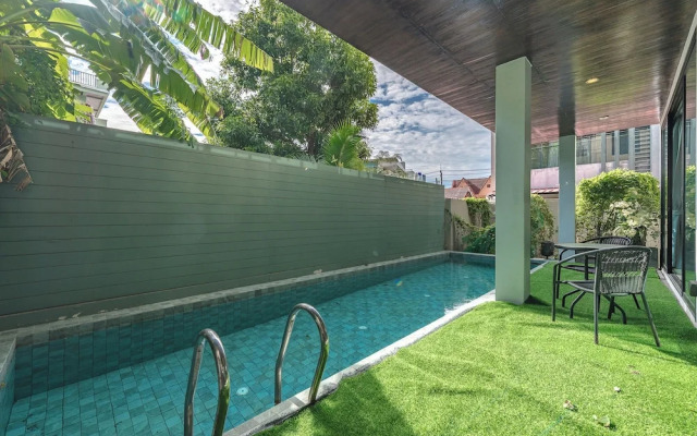 4BR Poolside 500m from Kata Beach V220