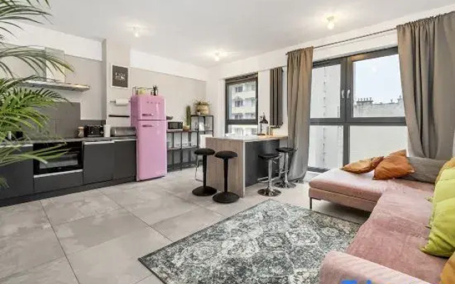 Lumina 4-room apartment in Center