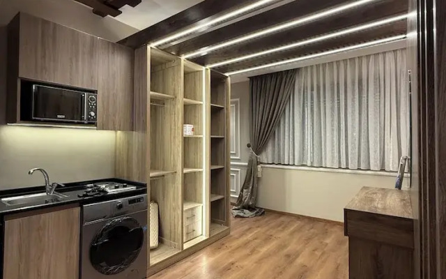 Amazing Rooftop Studio at Abdoun 702