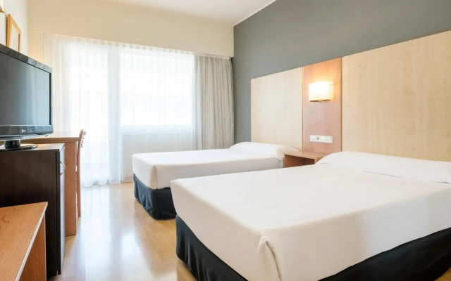 Hotel ILUNION Romareda