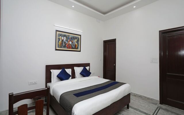 OYO 10916 Aashirwad Residency