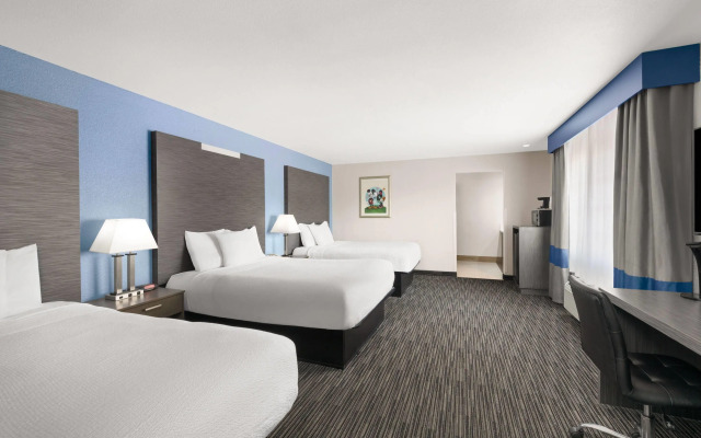 Travelodge Inn & Suites by Wyndham Anaheim on Disneyland Dr