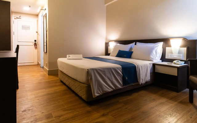 Somerset Hotel – Guest Rooms – Miri