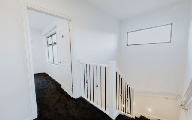 114glen Manor 1