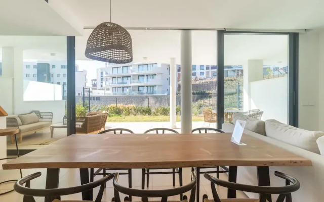 Nice Apartment With Private Garden, Pool